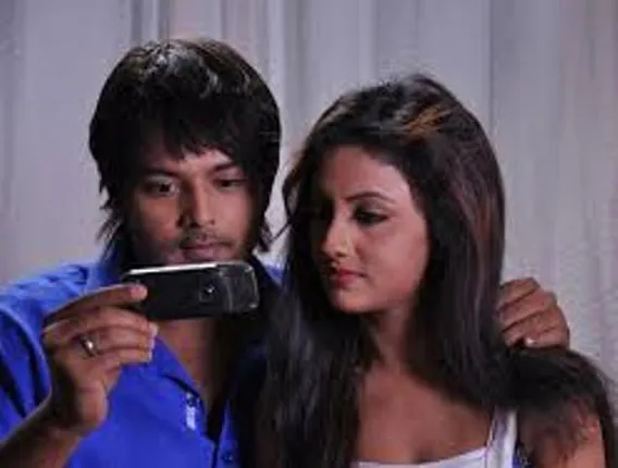 ଅମ୍ଳାନ-ରୀୟା ଯୋଡ଼ିର ‘ଲାଗିଲା ରଙ୍ଗ ଗୋଲାପି ଗୋଲାପି’