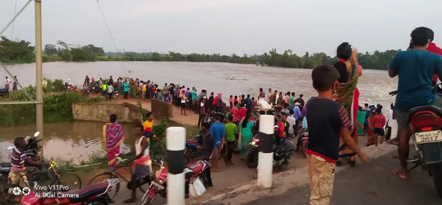 କାଜ ସଟର୍‌ ଖୋଲିବାକୁ ନେଇ ଉତ୍ତେଜନା