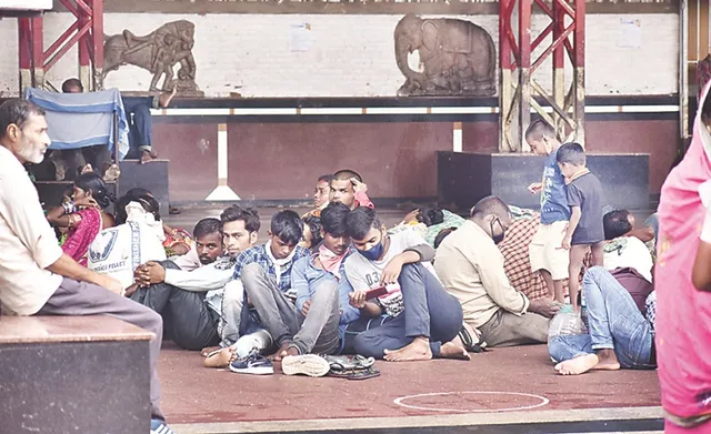 ଗୋଟିଏ ଦିନରେ ରେକର୍ଡ ସଂଖ୍ୟକ ପଜିଟିଭ୍, ରାଜଧାନୀରେ ୬ ହଜାର ଟପିଲା କରୋନା ସଂକ୍ରମିତଙ୍କ ସଂଖ୍ୟା