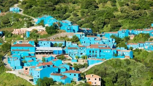 ଖୋଲା ଝରକା : ବିଦେଶର ନୀଳ ଗାଁ