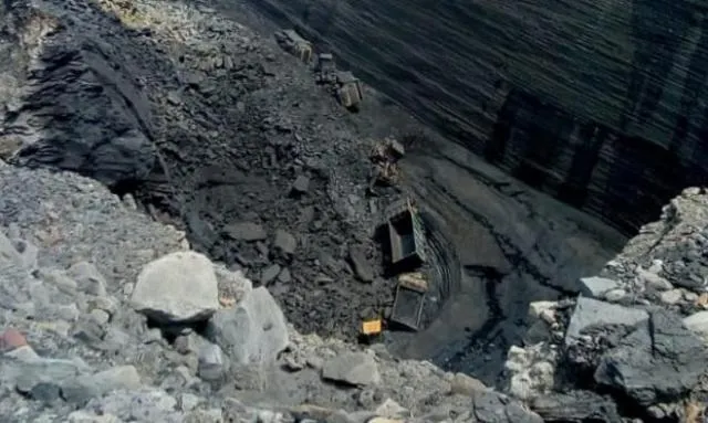 ହାଣ୍ଡିଧୂଆଁ ଭୂତଳ କୋଇଲା ଖଣି: ୫ରୁ ୨ ଜୋନ୍‌ରେ ଭର୍ତ୍ତି ହେଉଛି ବାଲି