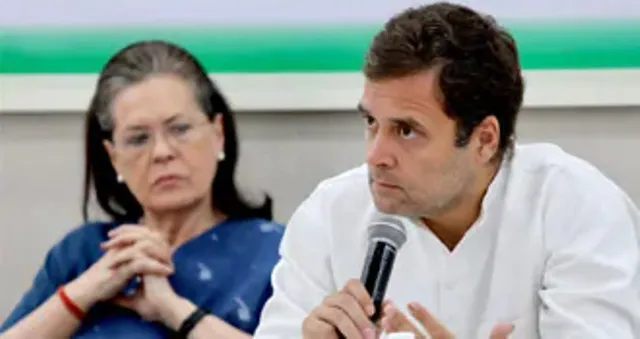 ପଦାରେ ପଡ଼ିଲା କଂଗ୍ରେସର ପିଢ଼ିଗତ ଫାଟ : ଉପା-୨ ମନ୍ତ୍ରୀମାନଙ୍କ ଦକ୍ଷତାକୁ ନେଇ ପ୍ରଶ୍ନ ଉଠିଲା