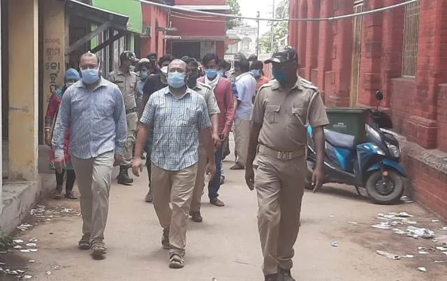 କେନ୍ଦ୍ରାପଡ଼ା: ପୁଲିସ୍ ଓ ସାମ୍ବାଦିକଙ୍କୁ ମାଡ଼ ମାରିଥିବା ଦୁଇ ଡାକ୍ତର କୋର୍ଟରୁ ଜାମିନ୍‌ ପାଇଗଲେ