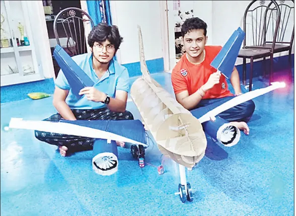 ଅଭିନେତା ସ୍ବରାଜଙ୍କ ଉଡ଼ାଜାହାଜ ଓ ବୁଡ଼ାଜାହାଜ