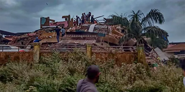 ମହାରାଷ୍ଟ୍ରରେ ୫ ମହଲା କୋଠା ଭୁଶୁଡ଼ିଲା: ୧୫ ଆହତ, ଫସି ରହିଛନ୍ତି ୯୦