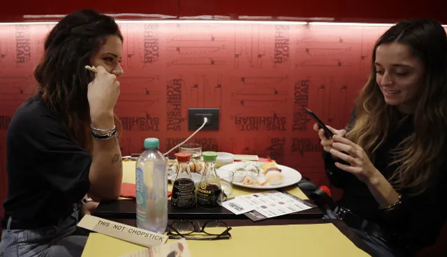 ଖୋଲା ଝରକା : ଅପ୍‌ଲୋଡ୍ କଲେ ମିଳିବ ମାଗଣା ଖାଦ୍ୟ