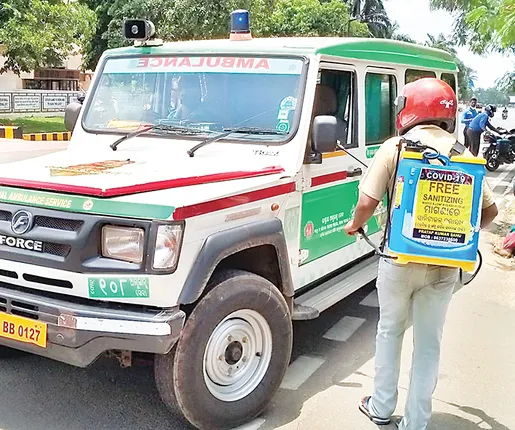 ଭିନ୍ନ ୩ କରୋନା ଯୋଦ୍ଧା : ସଂକଟ ବେଳେ ଗରିବଙ୍କ ସାହା ପାଲଟିଛନ୍ତି ଅଞ୍ଜନ,ପ୍ରତାପ ଓ କିନ୍ନର ମେନକା
