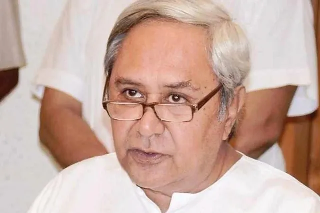 ନବୀନଙ୍କ କଡ଼ା ଆଭିମୁଖ୍ୟ: ରୋଜଗାର ଅଭାବରୁ ଲୋକେ କଷ୍ଟ ପାଇଲେ ଜିଲ୍ଲାପାଳ ଦାୟୀ