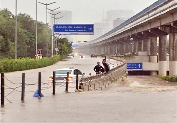 ବର୍ଷାରେ ଫସିଲେ ଧାୱନ, କୈଫ