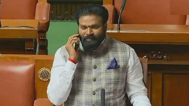 କର୍ଣ୍ଣାଟକର ସ୍ବାସ୍ଥ୍ୟମନ୍ତ୍ରୀ ବି ଶ୍ରୀରାମୁଲୁ କୋଭିଡ୍-୧୯ ପଜିଟିଭ୍