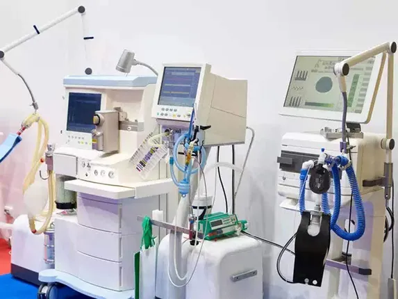 ଦିଲ୍ଲୀରେ ଗୁରୁତର ରୋଗୀଙ୍କ ସଂଖ୍ୟା ବଢ଼ୁଛି, କେବଳ ୩୭% ଭେଣ୍ଟିଲେଟର ବେଡ୍‌ ଖାଲି