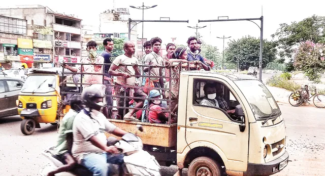 ଫୋକସ୍‌ରେ ଭୁବନେଶ୍ୱର : ଗଞ୍ଜାମରୁ ଅଧିକାରୀ ଆସିଲେ, କହିଲେ ଗଞ୍ଜାମ ମଡେଲ୍‌ ଲାଗୁ ହେବ