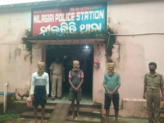 ନୀଳଗିରିରେ ନାବାଳିକା ଗଣଦୁଷ୍କର୍ମ ଅଭିଯୋଗ, ୩ ଅଭିଯୁକ୍ତ ଯୁବକ ଗିରଫ