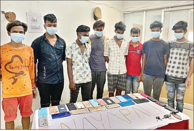 କୁଖ୍ୟାତ ଆବିଦ୍‌ ଗ୍ୟାଙ୍ଗ୍‌ର ୮ ଗିରଫ: ୮ ଚେନ୍‌, ୨୬ ସ୍ମାର୍ଟ ଫୋନ୍‌, ୫ ବାଇକ୍‌ ଜବତ