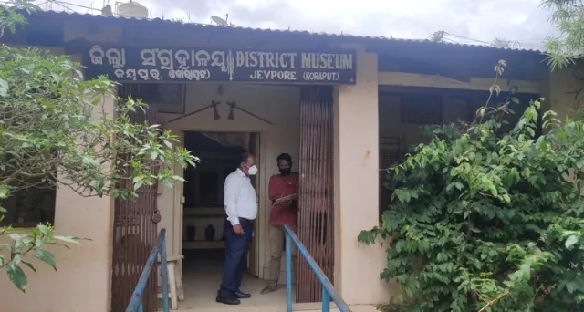 ଜିଲ୍ଲା ସ˚ଗ୍ରହାଳୟକୁ ସାଇତି ପାରିଲାନି ସ˚ସ୍କୃତି ବିଭାଗ  : କୋଟିଏ ଟଙ୍କାରୁ ଅଧିକ ଜିନିଷ ଚୋରି ପରେ ଚେତିଲାନି