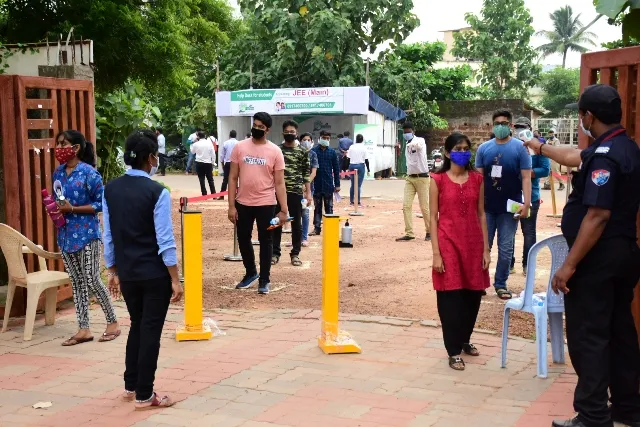 ଜେଇଇ-ନିଟ୍‌ ପରୀକ୍ଷା ଜାରି ରହିବ, ୬ ଅଣବିଜେପି ରାଜ୍ୟର ରିଭ୍ୟୁ ପିଟିସନ୍‌ ଖାରଜ