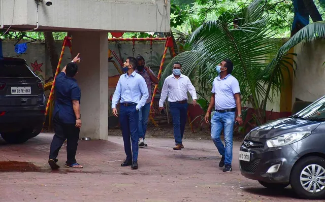 ସଂଦିଗ୍ଧ ଡ୍ରଗ୍ସ ବେପାରୀ ଅନୁଜ କେଶୱାନୀଙ୍କ ସୂଚନା ଆଧାରରେ ମୁମ୍ବାଇ ଓ ପୁଣେର ଅନେକ ସ୍ଥାନରେ ଏନ୍‌ସିବିର ଚଢ଼ାଉ