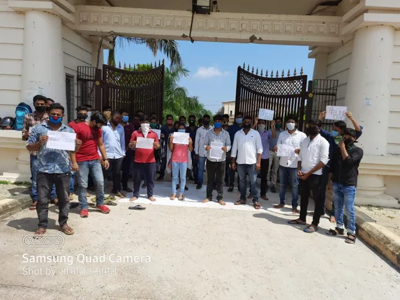 ଉତ୍ତର ଓଡ଼ିଶା ବିଶ୍ୱବିଦ୍ୟାଳୟରେ ଅଫ୍‌ଲାଇନରେ ପରୀକ୍ଷାକୁ ଛାତ୍ରଛାତ୍ରୀଙ୍କ ବିରୋଧ, ଅଫ୍‌ଲାଇନରେ ହେବ ସ୍ନାତକ ପରୀକ୍ଷା