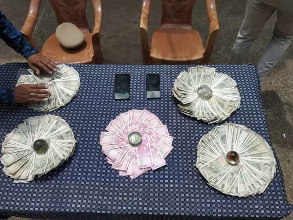 ହନୁମାନ ପଇସା ପାଇଁ ଅପହରଣର ରୋଚକ ମୋଡ଼, ଅପହର୍ତ୍ତାମାନଙ୍କ ସହ ଗିରଫ ହେଲେ ଅପହୃତ