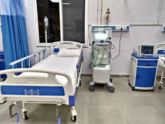 କ୍ୟାପିଟାଲ ହସ୍ପିଟାଲରେ ସ୍ବାସ୍ଥ୍ୟସେବା ଏମିତି...: ଭେଣ୍ଟିଲେଟର୍‌ ଅଛି, ଜୀବନ ଯାଉଛି!