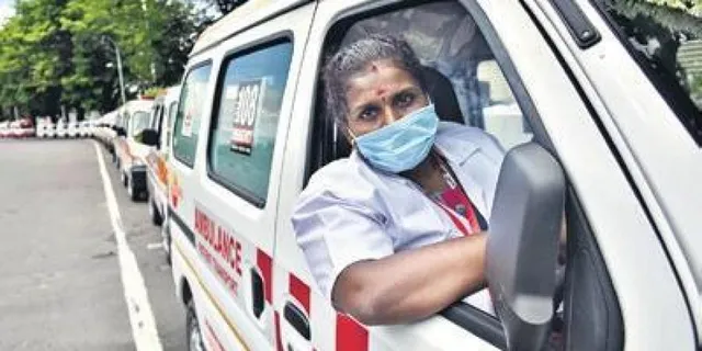 ତାମିଲ୍‌ନାଡୁକୁ ମିଳିଲା ପ୍ରଥମ ମହିଳା ଆମ୍ବୁଲାନ୍ସ ଚାଳକ, ନିଯୁକ୍ତି ପରେ କ’ଣ କହନ୍ତି ବୀରଲକ୍ଷ୍ମୀ?