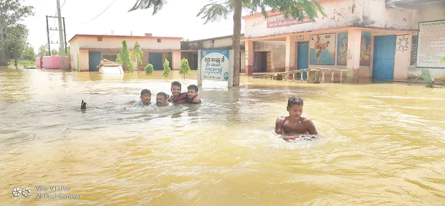 ଭାର୍ଗବୀ, କୁଆଖାଇ ଓ କୁଶଭଦ୍ରାରେ ପରିସ୍ଥିତି ଗମ୍ଭୀର : ପାଣିରେ ବୁଡ଼ିଛି ୫ ପଞ୍ଚାୟତ