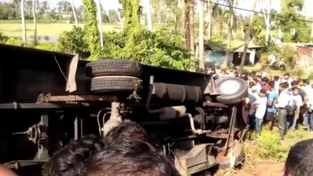 ଗୁମ୍ମା ଘାଟିରେ ହୋଇଥିବା ପ୍ରବାସୀଙ୍କ ବସ୍ ଦୁର୍ଘଟଣାର ତଦନ୍ତ ନିର୍ଦେଶ ଦେଲେ ଜିଲ୍ଲାପାଳ