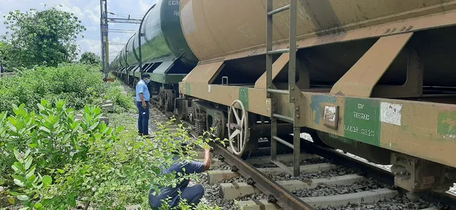 କଟକ: ଶିଖରପୁର ଲେବୁଲ କ୍ରସିଂ ନିକଟରେ ମାଲବାହୀ ଟ୍ରେନ ଲାଇନଚ୍ୟୁତ