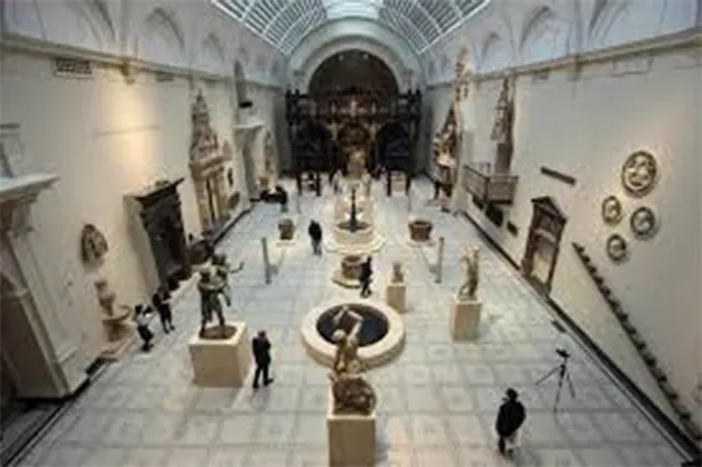 ଛାତି ଘୋଡ଼େଇ ନଥିବା ମହିଳାଙ୍କୁ ସଂଗ୍ରହାଳୟ ବାରଣ