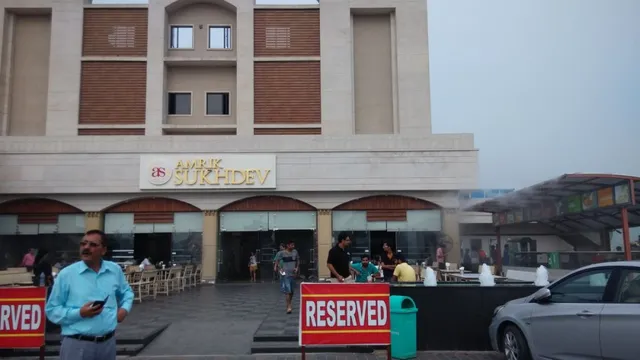 ହରିୟାଣା ସୁପରସ୍ପ୍ରେଡର ଢାବାକୁ ଯାଇଛନ୍ତି ୧୦ ହଜାର ଲୋକ