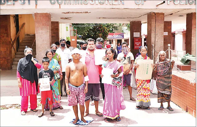 ଗୌତମ ନଗରରେ ରାସ୍ତାରେ ଗୋଡ଼ାଇ ହାଣିବା ଘଟଣା, ଅଭିଯୁକ୍ତଙ୍କୁ ଗିରଫ ଦାବିରେ ଡିସିପିଙ୍କୁ ଫେରାଦ