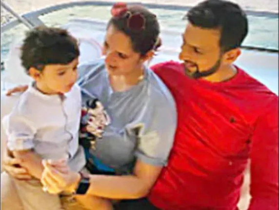 ୭ ମାସ ପରେ ସୋଏବଙ୍କୁ ଭେଟିଲେ ସାନିଆ, ଇଝାନ