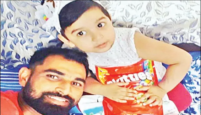 ଝିଅକୁ ମନେପକାଇ ଭାବୁକ ହୋଇପଡୁଛନ୍ତି ସାମି