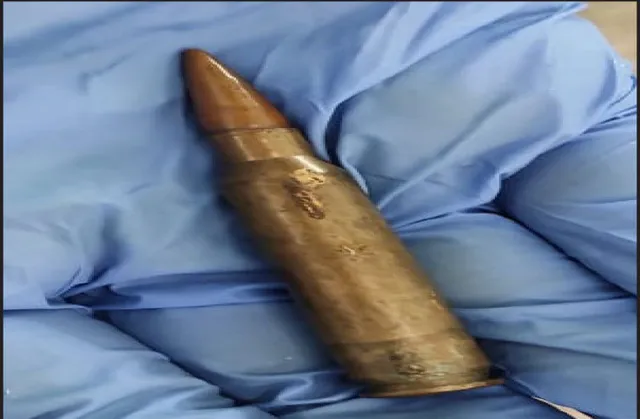 ବିମାନ ଯାତ୍ରୀଙ୍କଠାରୁ ଗୁଳି ଜବତ, ନୋଟିସ୍ କରି ଛାଡ଼ିଲା ପୁଲିସ