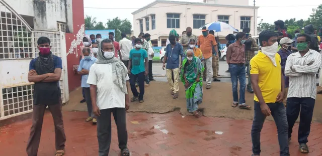 ଓଟିଭି ସାରୁଅ ଜମି ଦୁର୍ନୀତି ମାମଲା: ମହିଳା ସମିତିର କର୍ମକର୍ତ୍ତାଙ୍କ ସମୂହ ଇସ୍ତଫା