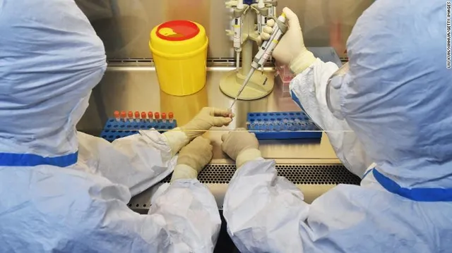 ୮ ଲାବୋରେଟାରି ଟେକ୍‌ନିସିଆନ୍ (ଏଲ୍‌ଟି) କ‌ରୋନା ସଂକ୍ରମିତ, ନମୁନା ସଂଗ୍ରହ କ୍ୟାମ୍ପ୍ ପ୍ରଭାବିତ ଆଶଙ୍କା