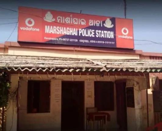 ମାର୍ଶାଘାଇ : ଦମ୍ପତିଙ୍କୁ ଆକ୍ରମଣ କରି ସୁନାଗହଣା ଓ ଲକ୍ଷାଧିକ ଟଙ୍କା ଲୁଟି ନେଲେ ଡକାୟତ, ଉଭୟଙ୍କୁ ଗୁରୁତର ଅବସ୍ଥାରେ କଟକର ବଡ଼ ମେଡିକାଲରେ ଭର୍ତ୍ତି 