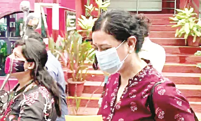 ଲକ୍‌ଡାଉନରେ ନାବାଳିକା ଗଣଦୁଷ୍କର୍ମ ମାମଲା : ଓଟିଭି ଏମ୍‌ଡି ମହିଳା କମିସନରେ ହାଜର