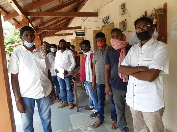 ବଜାରରେ ୟୁରିଆ ସାର କଳାବଜାରୀ: ବାମନଘାଟୀ କୃଷକ ସଂଘ ପକ୍ଷରୁ ଆନ୍ଦୋଳନ ଚେତାବନୀ