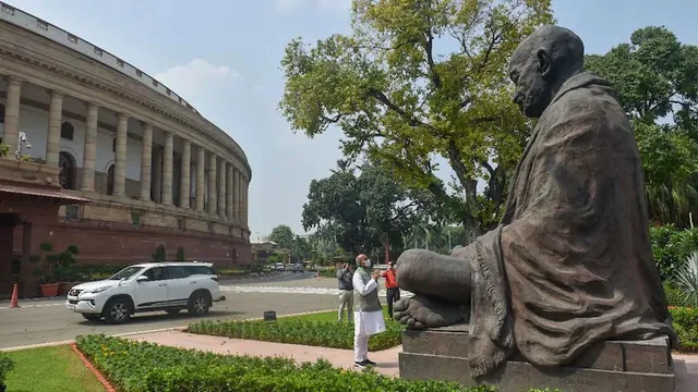 ମୌସୁମୀ ଅଧିବେଶନ ଆରମ୍ଭରୁ ପ୍ରଶ୍ନକାଳ ହଟାଯିବା ନେଇ ବିରୋଧୀଙ୍କ ହଙ୍ଗାମା