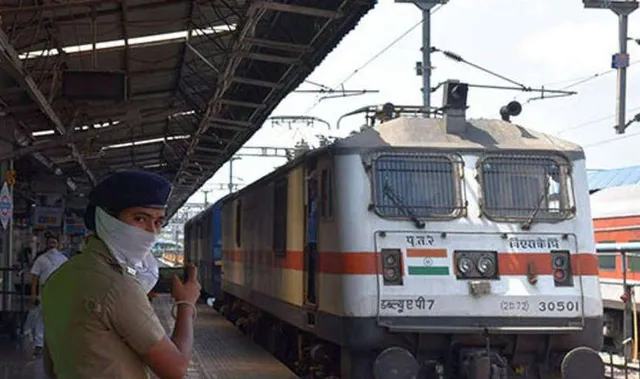 ୬୦୦ ମେଲ୍ ଓ ଏକ୍ସପ୍ରେସ୍ ଟ୍ରେନ୍ ବନ୍ଦ ଯୋଜନା