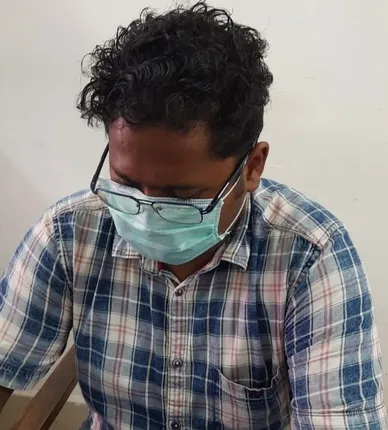 ଲାଞ୍ଚ ନେଉଥିବା ‌ବେଳେ ଭିଜିଲାନ୍ସ ଜାଲରେ ପଡ଼ିଲେ ପ୍ରାଣୀ ଚିକିତ୍ସକ