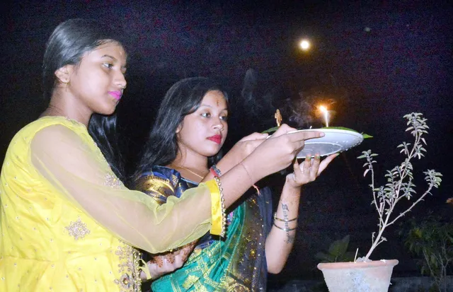 କଟକରେ କୁମାର ପୂର୍ଣ୍ଣିମା। (ଫଟୋ: ଚିତ୍ତ)