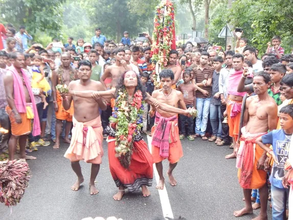 ଜରାସିଂହା ପାଟଖଣ୍ଡା ଯାତ୍ରା: ପହଞ୍ଚିଲା ପାଟସିନ୍ଦୁର, କାଲି ଦେଝାରରୁ ବାହାରିବେ ଦେବୀ