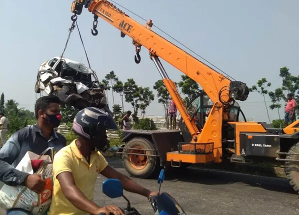 ଜାତୀୟ ରାଜପଥରେ ମାଲବାହୀ ଟ୍ରକ ଓ କାର ମୁହାଁମୁହିଁ ଧକ୍କା, ଜଣେ ମୃତ 