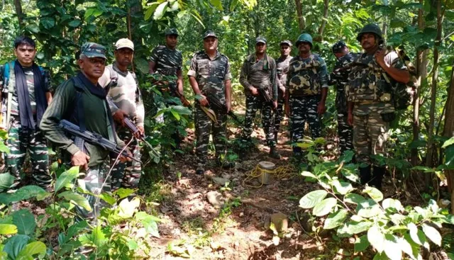 ସିଆରପିଏଫ୍‌ କ୍ୟାମ୍ପ୍‌କୁ ମାଓଙ୍କ ବିରୋଧ