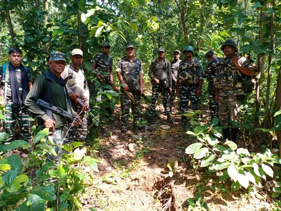 ସୁନ୍ଦରଗଡ଼ରେ ପୁଣି ମାଓବାଦୀ ସକ୍ରିୟ: ବିପୁଳ ପରିମାଣରେ ଲ୍ୟାଣ୍ଡମାଇନ୍‌ ଉଦ୍ଧାର, ଟାର୍ଗେଟ୍‌ରେ ଥିଲେ ସିଆରପିଏଫ୍‌ ଯବାନ