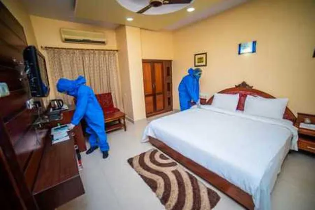ଖୋଲିଛି ହୋଟେଲ୍,ଜମିନି ବେପାର : ସୁରକ୍ଷାକୁ ‌ଗୁରୁତ୍ବ, ଏବେ ଖର୍ଚ୍ଚ ଉଠିବା ବି କଷ୍ଟ