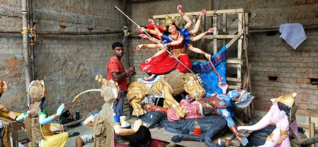 ବାରିପଦା ଦୁର୍ଗାପୂଜା: କରୋନା ଛଡ଼େଇ ନେଇଛି ଚମକ