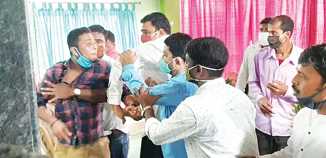 ଉପନିର୍ବାଚନ ତାତି ବଢ଼ିଲା : ତିର୍ତ୍ତୋଲ ପରେ ବାଲେଶ୍ୱରରେ ଦଳଡିଆଁ ରାଜନୀତି ଆରମ୍ଭ